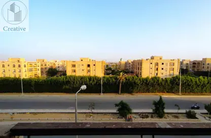 شقة - 2 غرف نوم - 2 حمامات للبيع في المجاورة الاولي - المنطقة الثامنة - مدينة الشروق - القاهرة شقة - 2 غرف نوم - 2 حمامات للبيع في المجاورة الاولي - المنطقة الثامنة - مدينة الشروق - القاهرة