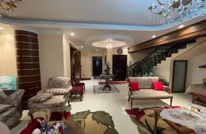 Duplex - 4 Bedrooms - 2 Bathrooms for rent in El Yasmeen 8 - El Yasmeen - New Cairo City - Cairo