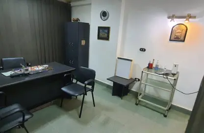 Clinic - Studio - 2 Bathrooms for sale in Abdallah Abou El Seoud St. - Heliopolis Square - El Nozha - Cairo