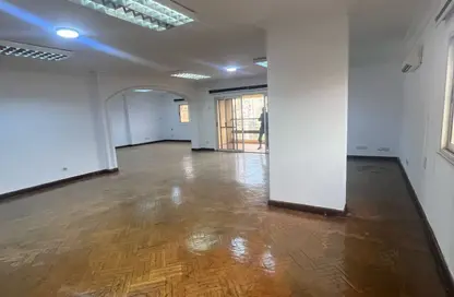 Office Space - Studio - 3 Bathrooms for rent in Maadi - Hay El Maadi - Cairo