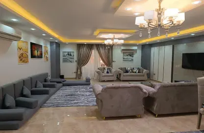 شقة - 3 غرف نوم - 3 حمامات للايجار في شارع الاسراء - المهندسين - الجيزة