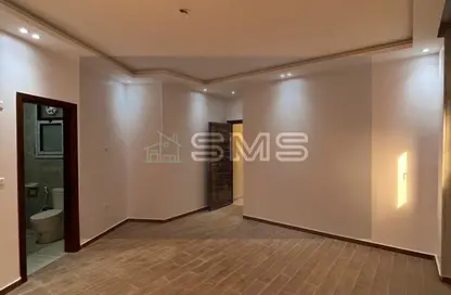 شقة - 3 غرف نوم - 3 حمامات للايجار في شارع زيزينيا - المستثمرين الجنوبية - مدينة القاهرة الجديدة - القاهرة