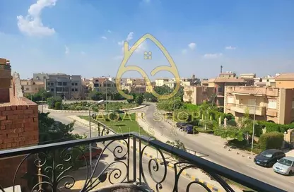 Apartment - 4 Bedrooms - 2 Bathrooms for rent in Area D - Ganoob El Acadimia - New Cairo City - Cairo