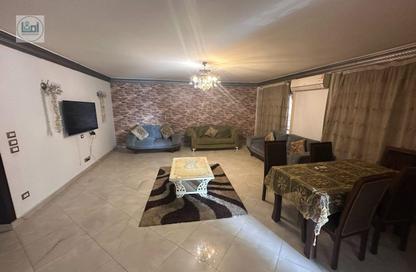Apartment - 3 Bedrooms - 3 Bathrooms for rent in Al Fath St. - El Roda - Hay El Manial - Cairo