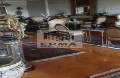 شقة - 4 غرف نوم - 4 حمامات للبيع في الزمالك - القاهرة
