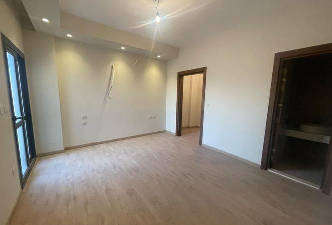 8546709 - Property Image 3