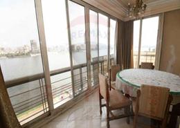 شقة - 4 غرف نوم - 2 حمامات for للبيع in شارع النيل - الدقي - الجيزة