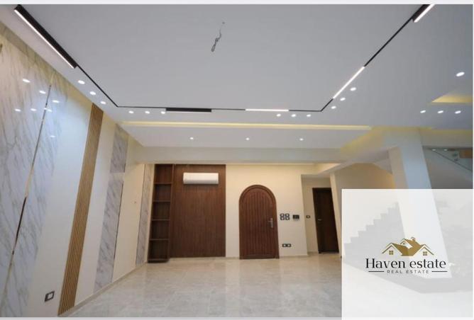 8399676 - Property Image 2