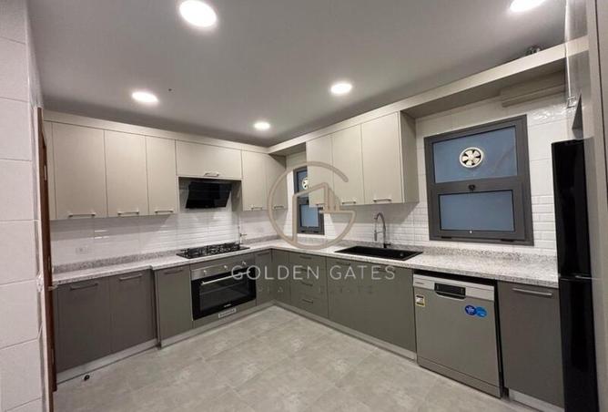 8232703 - Property Image 2