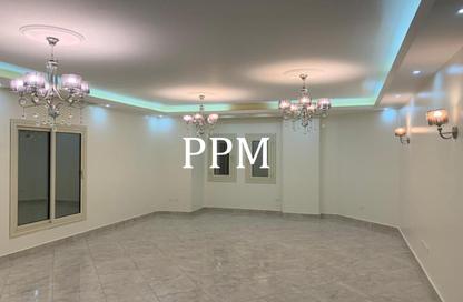 Apartment - 3 Bedrooms - 2 Bathrooms for rent in Al Shaimaa St. - Area F - Ganoob El Acadimia - New Cairo City - Cairo