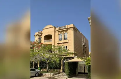 Apartment - 3 Bedrooms - 3 Bathrooms for sale in Area B - Ganoob El Acadimia - New Cairo City - Cairo