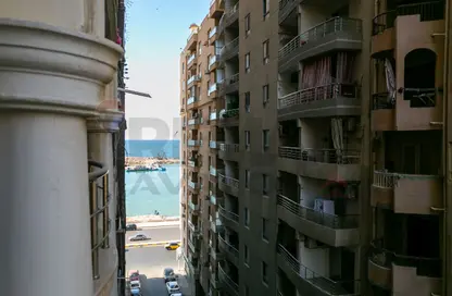 شقة - 2 غرف نوم - 1 حمام للبيع في السرايا - سيدي بشر - حي اول المنتزة - الاسكندرية