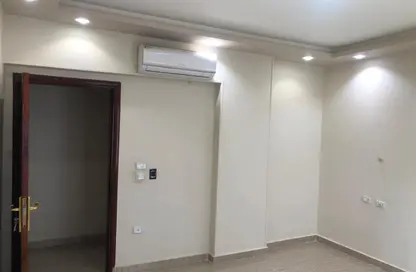 شقة - 3 غرف نوم - 2 حمامات للايجار في جاليريا  مون فالى - المستثمرين الجنوبية - مدينة القاهرة الجديدة - القاهرة