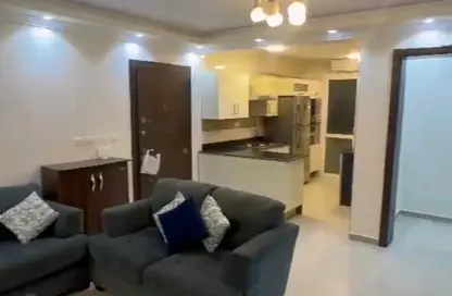 Apartment - 2 Bedrooms - 1 Bathroom for rent in Al Rehab - New Cairo City - Cairo
