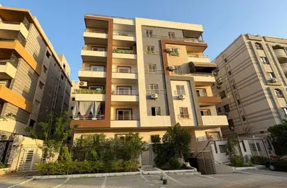 Apartment - 3 Bedrooms - 2 Bathrooms for sale in Neighborhood A - 2nd District West - Shorouk City - Cairo