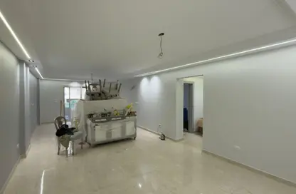 شقة - 3 غرف نوم - 3 حمامات للايجار في الشطر العاشر - زهراء المعادي - حي المعادي - القاهرة