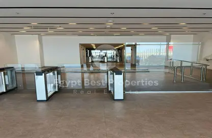 طابق كامل - استوديو - 2 حمامات للبيع في أجورا كوميرشيال كومبلكس - كمبوندات التجمع الخامس - التجمع الخامس - مدينة القاهرة الجديدة - القاهرة