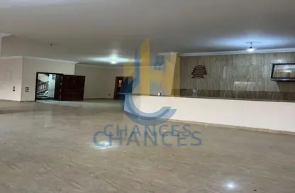 Apartment - 3 Bedrooms - 2 Bathrooms for sale in Eighth Sector - Zahraa El Maadi - Hay El Maadi - Cairo