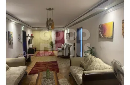 شقة - 2 غرف نوم - 2 حمامات للبيع في شارع صلاح سالم - روكسي - مصر الجديدة - القاهرة