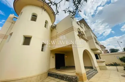 Villa - 4 Bedrooms - 7 Bathrooms for sale in Royal City - Sheikh Zayed Compounds - Sheikh Zayed City - Giza