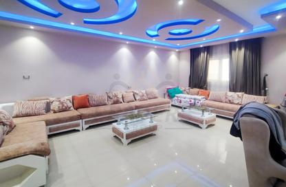 شقة - 3 غرف نوم - 2 حمامات للبيع في شارع رشدي - رشدي - حي شرق - الاسكندرية