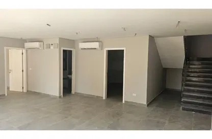 دوبلكس - 3 غرف نوم - 3 حمامات للبيع في فيلدج ويست - كمبوندات الشيخ زايد - الشيخ زايد - الجيزة