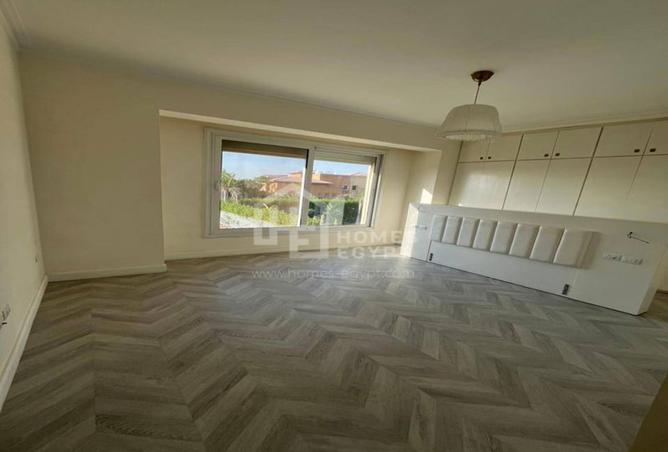 8083205 - Property Image 3