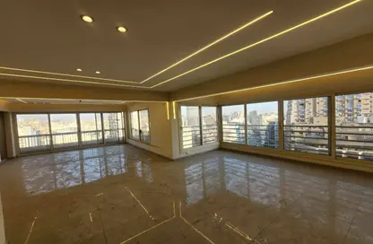 Apartment - 3 Bedrooms - 3 Bathrooms for sale in Geziret Al Arab St. (El Mohandes Mohamed Hassan Helmy) - Mohandessin - Giza