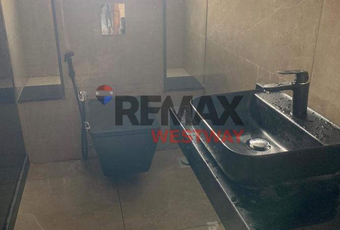 8373240 - Property Image 3