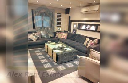 Apartment - 3 Bedrooms - 1 Bathroom for rent in Shaarawy St. - Laurent - Hay Sharq - Alexandria