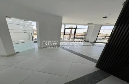 Retail - Studio - 1 Bathroom for rent in East Hill - 5th Settlement Compounds - The 5th Settlement - New Cairo City - Cairo