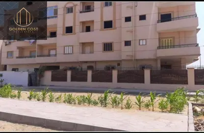 شقة - 3 غرف نوم - 2 حمامات للبيع في المجاورة الاولي - المنطقة الثامنة - مدينة الشروق - القاهرة