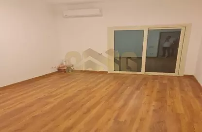 Apartment - 3 Bedrooms - 3 Bathrooms for rent in Area D - Ganoob El Acadimia - New Cairo City - Cairo