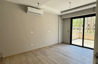 Apartment - 3 Bedrooms - 3 Bathrooms for sale in Village West - Sheikh Zayed Compounds - Sheikh Zayed City - Giza
