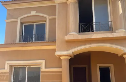 Twin House - 5 Bedrooms - 4 Bathrooms for sale in Royal Meadows - Sheikh Zayed Compounds - Sheikh Zayed City - Giza