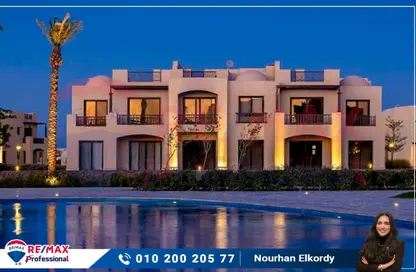 Chalet - 2 Bedrooms - 2 Bathrooms for sale in Tia Heights - Makadi - Hurghada - Red Sea