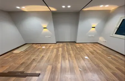 مساحات مكتبية - استوديو - 3 حمامات للايجار في شارع جامعة الدول العربية - المهندسين - الجيزة