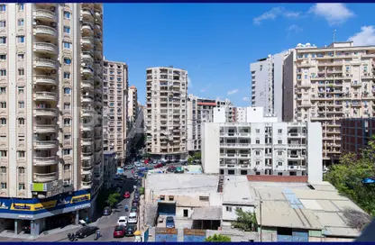 شقة - 3 غرف نوم - 2 حمامات للبيع في شارع كمال الدين صلاح - سموحة - حي شرق - الاسكندرية