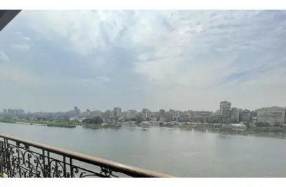 Apartment - 4 Bedrooms - 5 Bathrooms for sale in Al Nile  St. - Giza District - Ganoub El Giza - Giza
