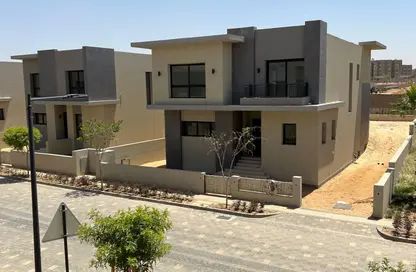 Villa - 3 Bedrooms - 4 Bathrooms for sale in Swan Lake Residence - 5th Settlement Compounds - The 5th Settlement - New Cairo City - Cairo