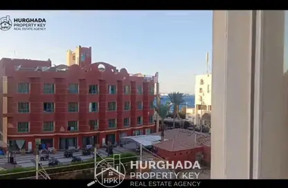 Apartment - 3 Bedrooms - 1 Bathroom for sale in Sheraton Rd - Hurghada - Red Sea