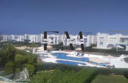 Chalet - 3 Bedrooms - 2 Bathrooms for rent in Mountain View - Ras Al Hekma - North Coast