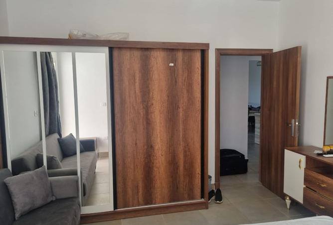 8213601 - Property Image 3