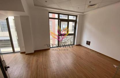 Office Space - Studio - 1 Bathroom for rent in The Courtyard - 12th District - Sheikh Zayed City - Giza