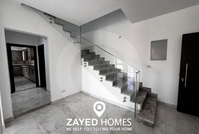 8023530 - Property Image 2