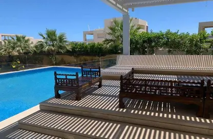 شاليه - 5 غرف نوم - 5 حمامات للبيع في أزهى - العين السخنة - السويس