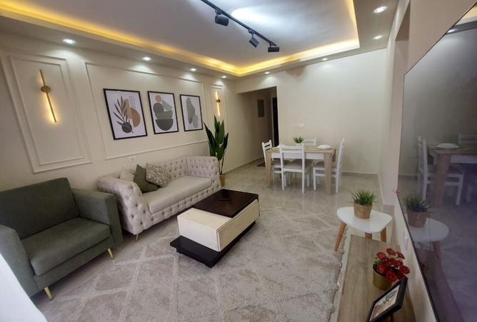 8166201 - Property Image 3