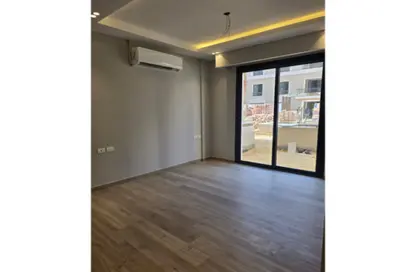 Apartment - 3 Bedrooms - 3 Bathrooms for rent in Village West - Sheikh Zayed Compounds - Sheikh Zayed City - Giza