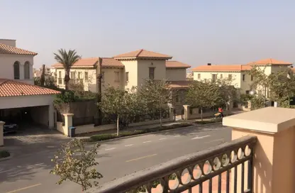 Apartment - 3 Bedrooms - 3 Bathrooms for sale in The Sierras - Uptown Cairo - Mokattam - Cairo