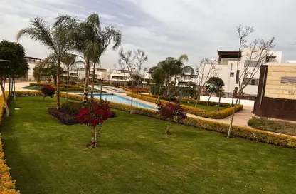 منزل مزدوج - 6 غرف نوم - 5 حمامات للبيع في مدينة 6 أكتوبر - الجيزة